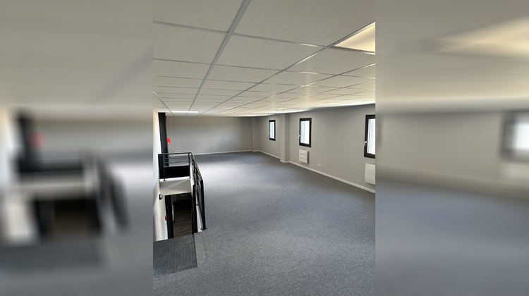 Ma-Cabane - Location Local commercial Beauvallon, 150 m²