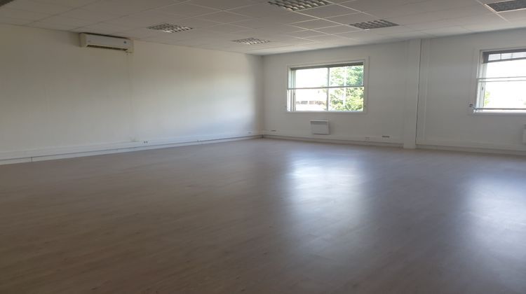 Ma-Cabane - Location Local commercial BEGLES, 60 m²