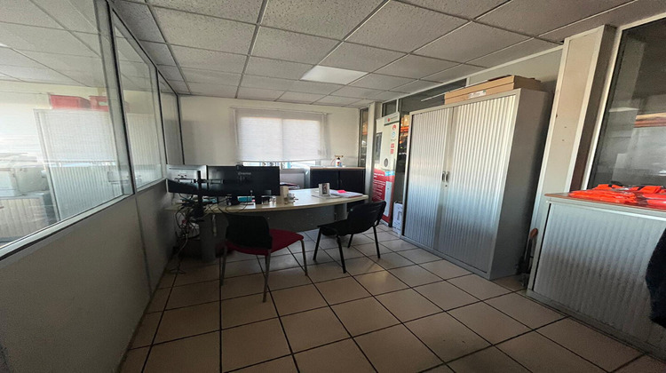 Ma-Cabane - Location Local commercial BEGLES, 1880 m²