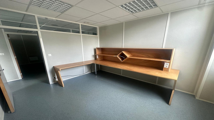 Ma-Cabane - Location Local commercial BEGLES, 112 m²