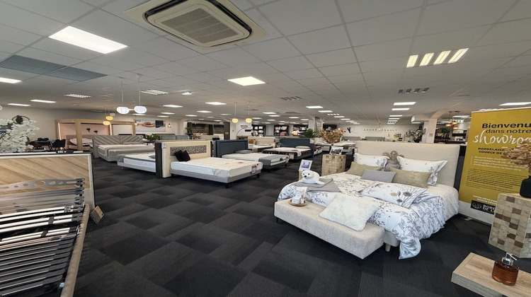 Ma-Cabane - Location Local commercial Bègles, 676 m²