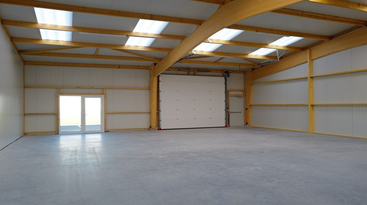 Ma-Cabane - Location Local commercial BELLENGREVILLE, 180 m²