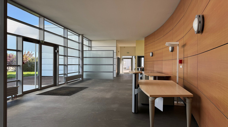 Ma-Cabane - Location Local commercial Bernay, 468 m²