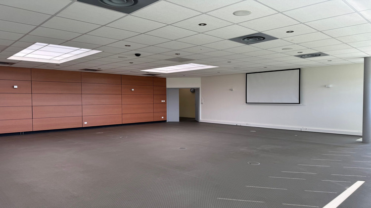 Ma-Cabane - Location Local commercial Bernay, 468 m²