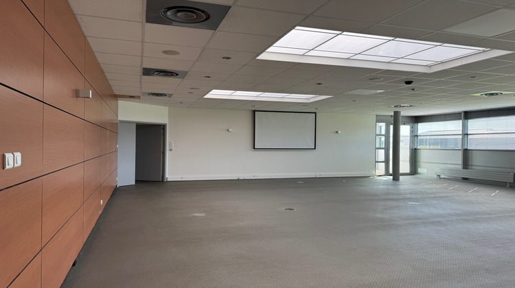 Ma-Cabane - Location Local commercial Bernay, 468 m²