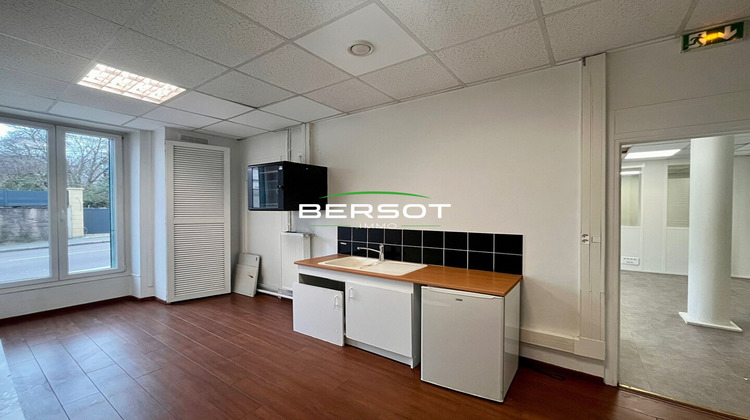 Ma-Cabane - Location Local commercial BESANCON, 99 m²