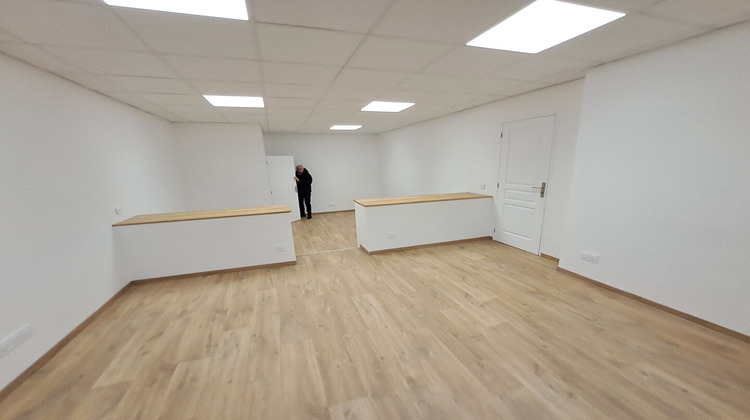 Ma-Cabane - Location Local commercial BETHUNE, 35 m²