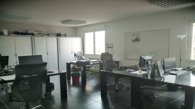 Ma-Cabane - Location Local commercial BETHUNE, 140 m²