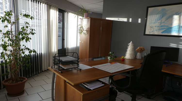 Ma-Cabane - Location Local commercial BETHUNE, 200 m²