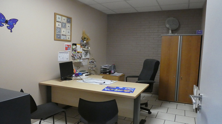 Ma-Cabane - Location Local commercial BETHUNE, 200 m²