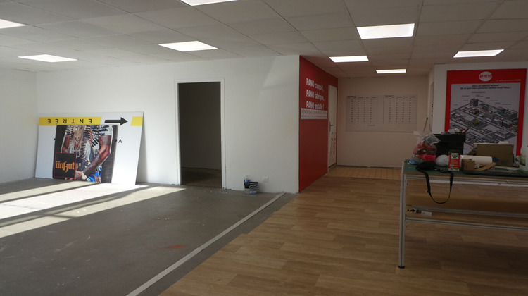 Ma-Cabane - Location Local commercial BETHUNE, 151 m²