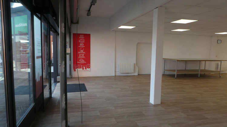 Ma-Cabane - Location Local commercial BETHUNE, 151 m²