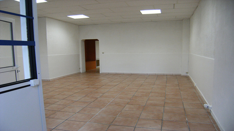 Ma-Cabane - Location Local commercial BETHUNE, 85 m²