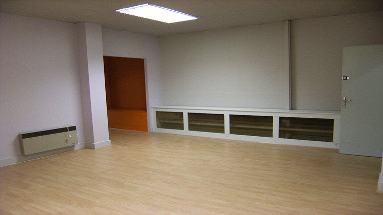 Ma-Cabane - Location Local commercial BETHUNE, 85 m²