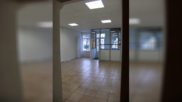 Ma-Cabane - Location Local commercial BETHUNE, 85 m²