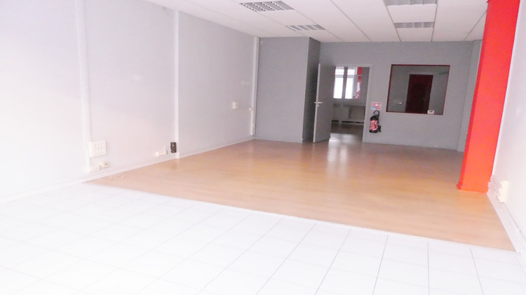 Ma-Cabane - Location Local commercial BETHUNE, 111 m²