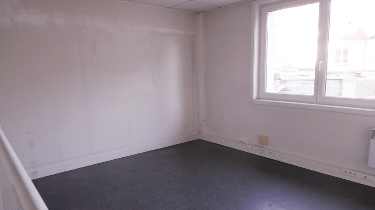 Ma-Cabane - Location Local commercial BETHUNE, 111 m²