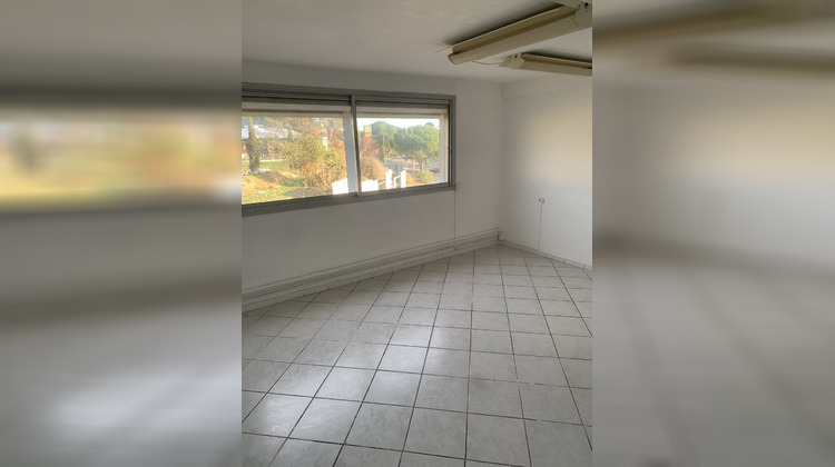 Ma-Cabane - Location Local commercial BEZIERS, 80 m²