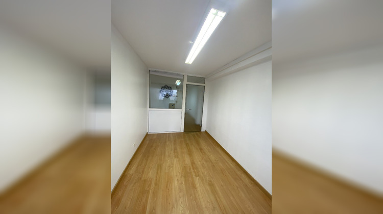 Ma-Cabane - Location Local commercial BEZIERS, 40 m²