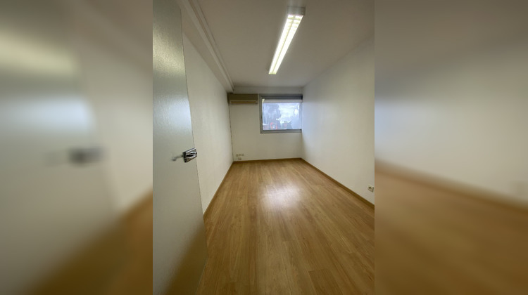 Ma-Cabane - Location Local commercial BEZIERS, 40 m²