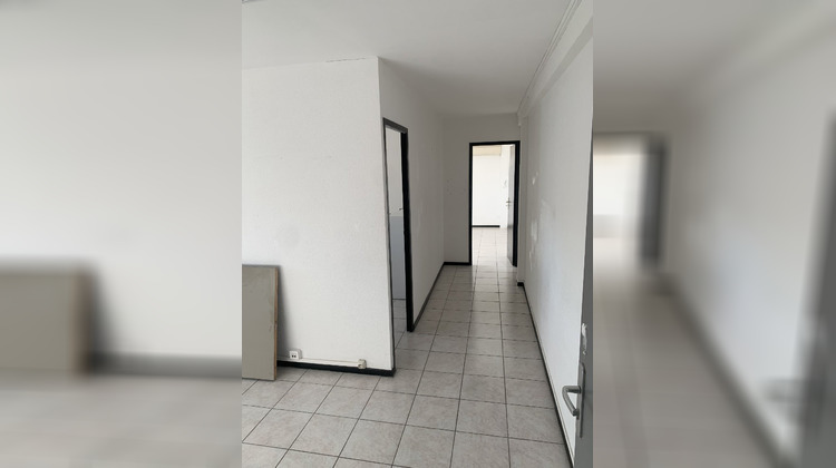 Ma-Cabane - Location Local commercial BEZIERS, 50 m²