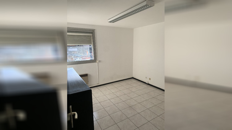Ma-Cabane - Location Local commercial BEZIERS, 50 m²