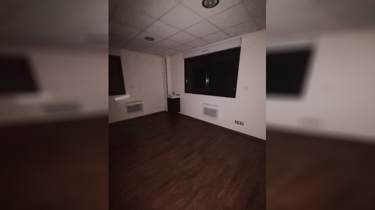 Ma-Cabane - Location Local commercial Biganos, 32 m²