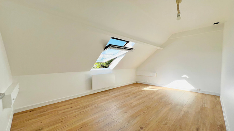 Ma-Cabane - Location Local commercial BOBIGNY, 16 m²