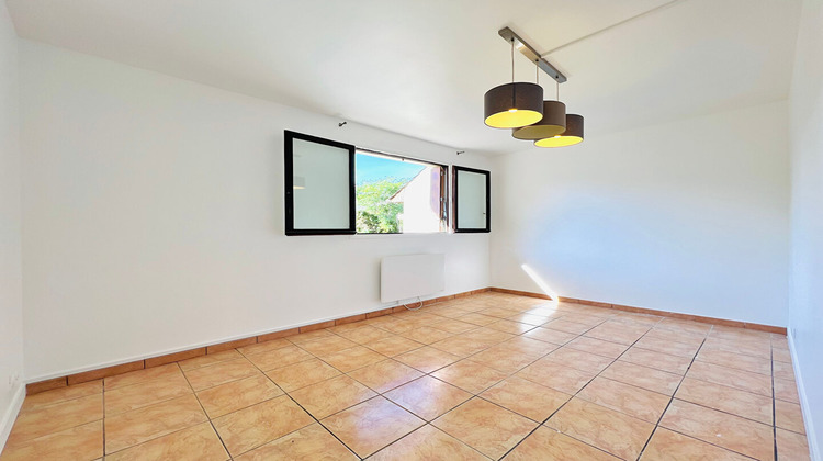 Ma-Cabane - Location Local commercial BOBIGNY, 11 m²