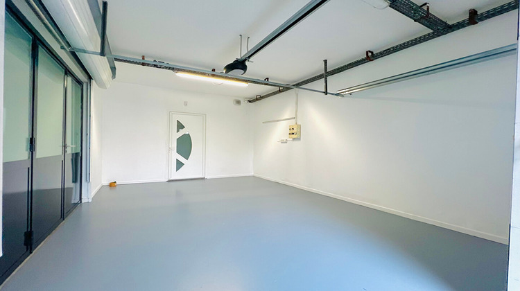 Ma-Cabane - Location Local commercial BOBIGNY, 143 m²