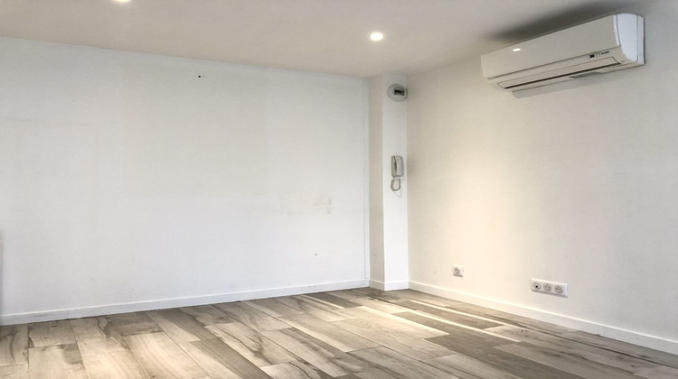 Ma-Cabane - Location Local commercial BOBIGNY, 12 m²
