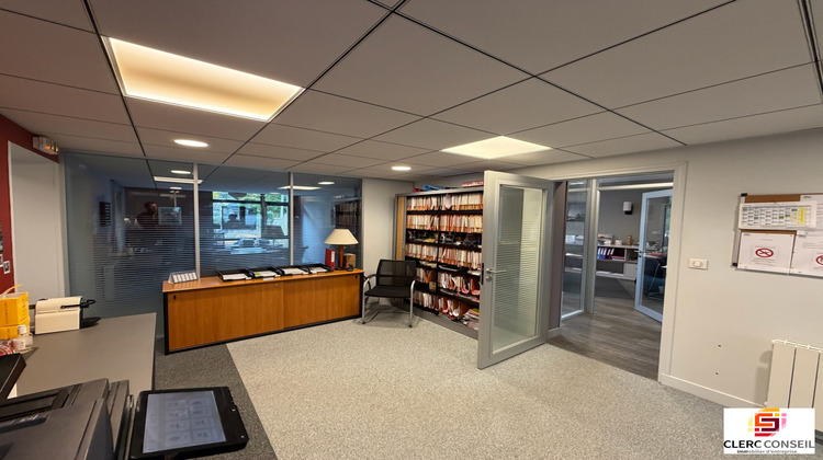 Ma-Cabane - Location Local commercial Bois-Guillaume, 210 m²