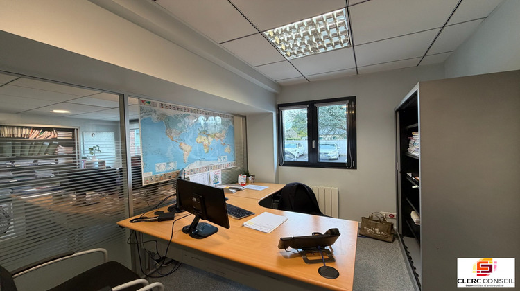 Ma-Cabane - Location Local commercial Bois-Guillaume, 210 m²