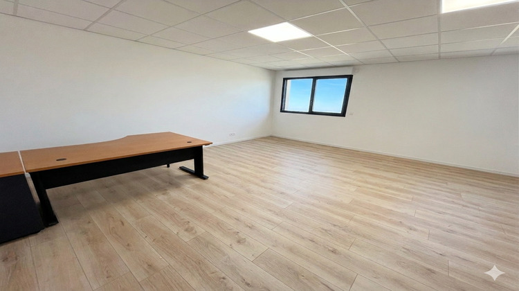 Ma-Cabane - Location Local commercial BONNEFAMILLE, 137 m²