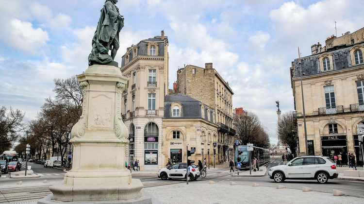 Ma-Cabane - Location Local commercial BORDEAUX, 106 m²