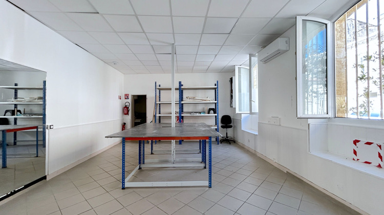Ma-Cabane - Location Local commercial BORDEAUX, 77 m²