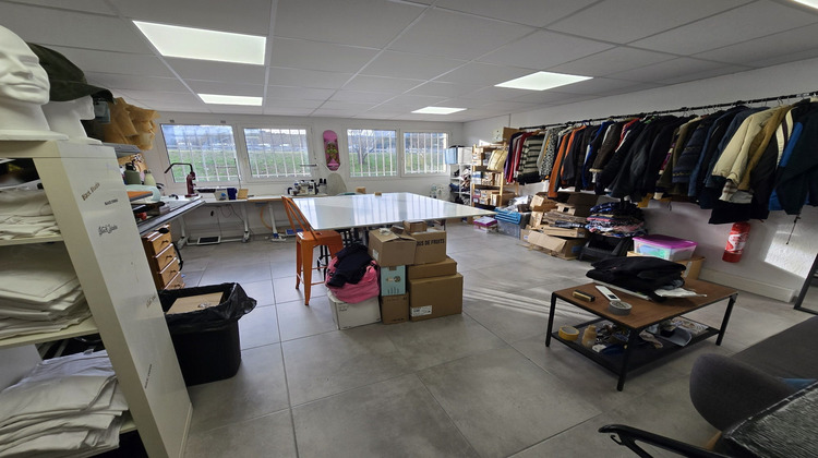 Ma-Cabane - Location Local commercial Bouc-Bel-Air, 42 m²