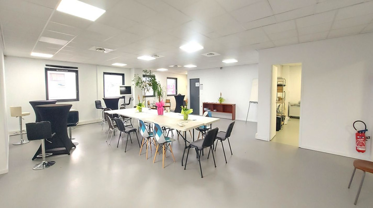 Ma-Cabane - Location Local commercial BOUC BEL AIR, 135 m²