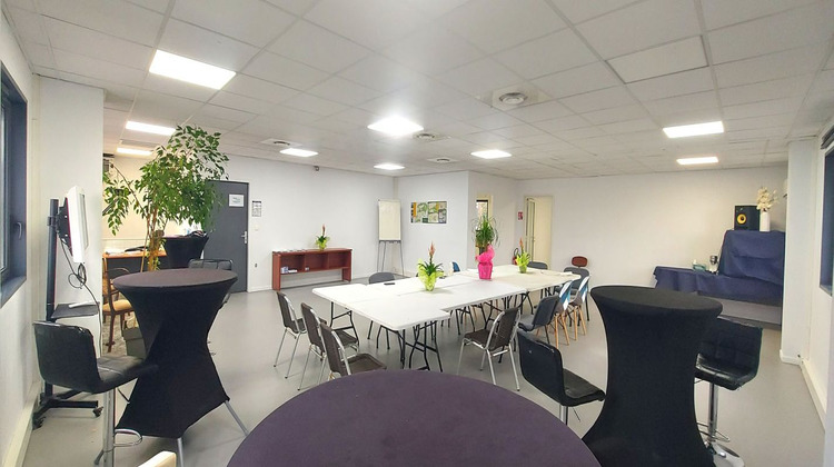 Ma-Cabane - Location Local commercial BOUC BEL AIR, 135 m²