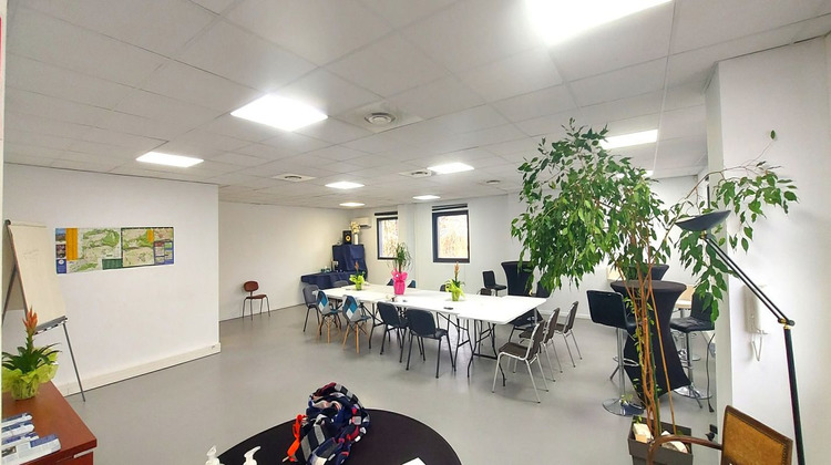 Ma-Cabane - Location Local commercial BOUC BEL AIR, 135 m²