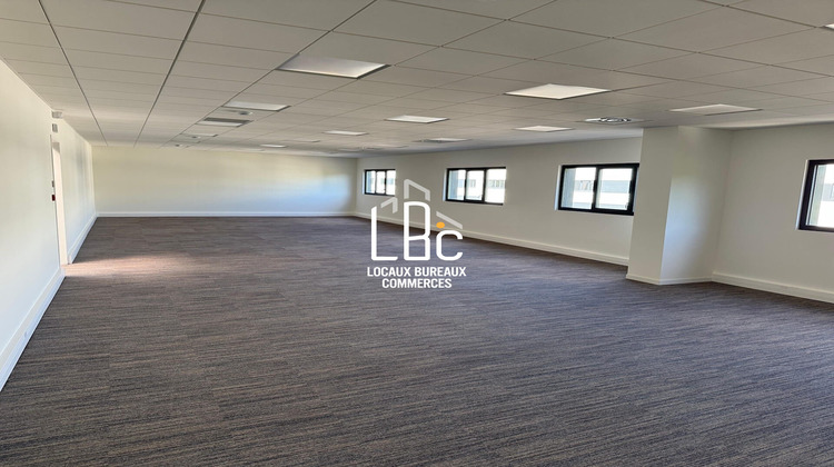 Ma-Cabane - Location Local commercial Bouguenais, 1052 m²