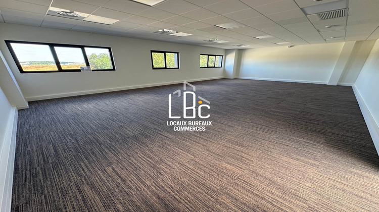 Ma-Cabane - Location Local commercial Bouguenais, 257 m²