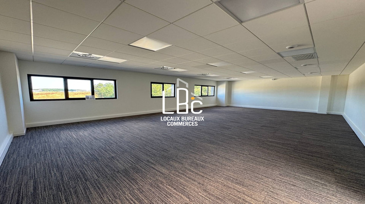 Ma-Cabane - Location Local commercial Bouguenais, 575 m²