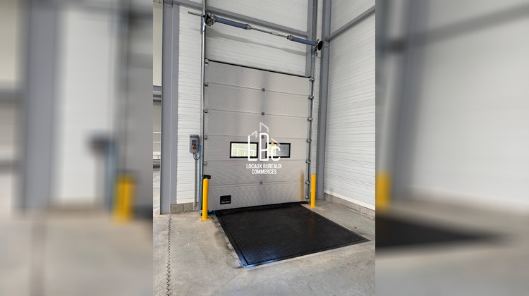 Ma-Cabane - Location Local commercial Bouguenais, 401 m²