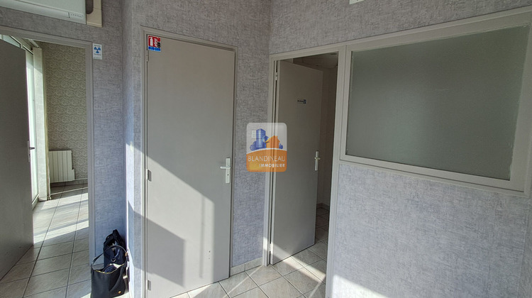 Ma-Cabane - Location Local commercial BOUGUENAIS, 61 m²