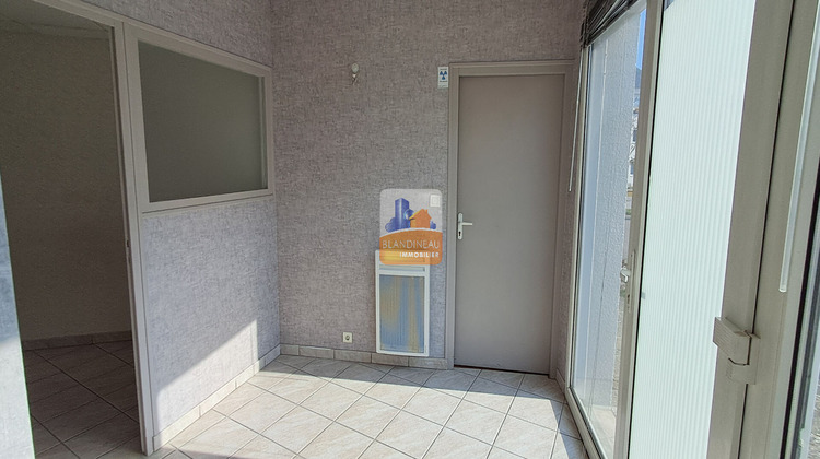 Ma-Cabane - Location Local commercial BOUGUENAIS, 61 m²