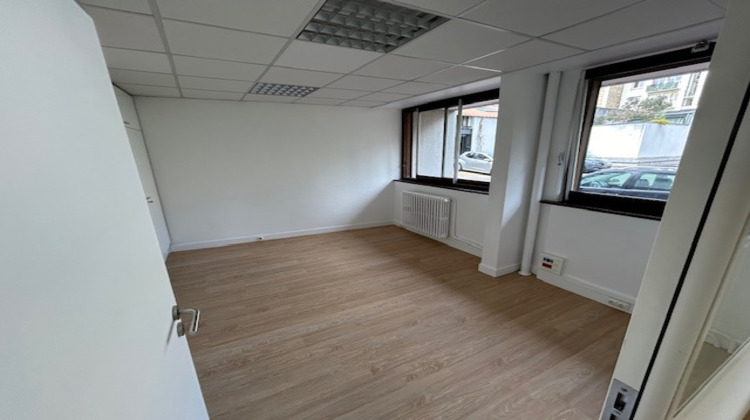 Ma-Cabane - Location Local commercial BOULOGNE-BILLANCOURT, 75 m²