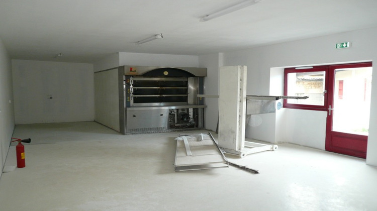 Ma-Cabane - Location Local commercial BOURG CHARENTE, 291 m²