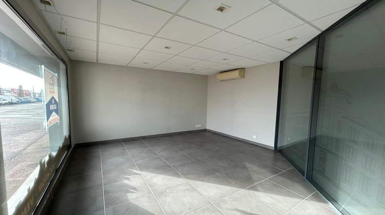 Ma-Cabane - Location Local commercial Bourg-de-Péage, 80 m²