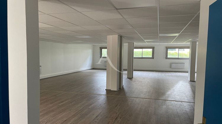 Ma-Cabane - Location Local commercial BOURG-EN-BRESSE, 125 m²